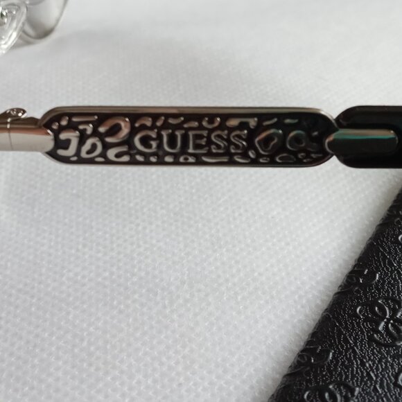Guess Metal Frame Aviator style silver & black Sunglasses NEW in case - Picture 5 of 8